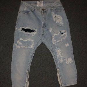 Ankle zippers ‘One Teaspoon’ boyfriend jeans!